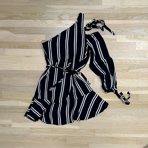 NWT Zara Navy and White Striped One Shoulder Dress - Picture 8 of 17